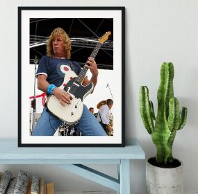 Rick Parfitt of Status Quo Framed Print (Color: Black/No White Edging, size: 48" x 32" / 120cm x 80cm (approx))