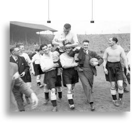 1946 FA Cup final at Wembley Charlton Athletic v Derby County Canvas Print or Poster (Type: Poster Print, size: 12" x 8" / 30cm x 20cm (approx))