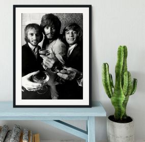 The Bee Gees Framed Print (Color: Natural/No White Edging, size: 18" x 12" / 48cm x 30cm (approx))