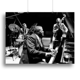 Jazz pianist Oscar Peterson Canvas Print or Poster (Type: Standard Framed Canvas Print, size: 24" x 16" / 60cm x 40cm (approx))
