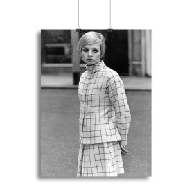 60s model Twiggy Canvas Print or Poster (Type: Poster Print, size: 32" x 24" / 80cm x 60cm (approx))